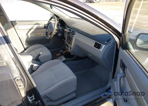 2008 Suzuki Forenza Convenience/Popular z USA, uszkodzony, nr VIN KL5JD56Z88K880379